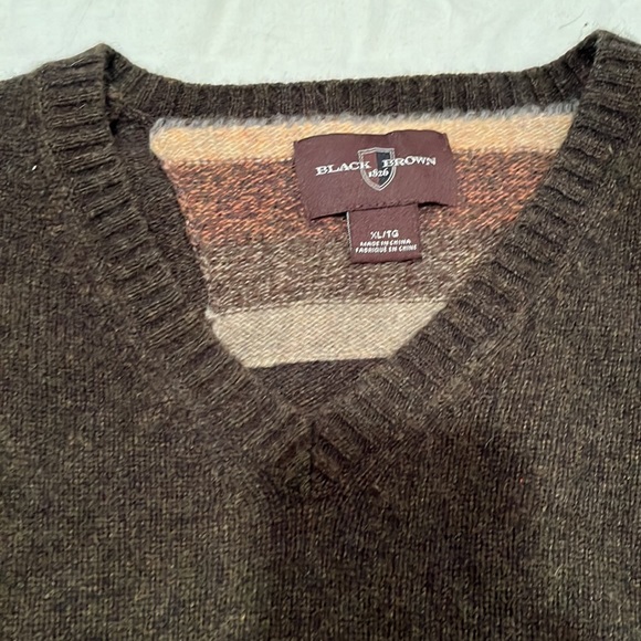 Dark Green/Brown V Neck Sweater 80% Lambs Wool / 20% Nylon Men’s XL - Picture 3 of 16